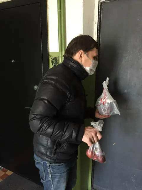 Волонтёрская акция «Мы вместе»: куличи пожилым и многодетным