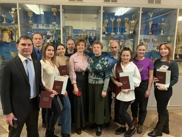 Вручение красных дипломов ННГУ по программе развития центра